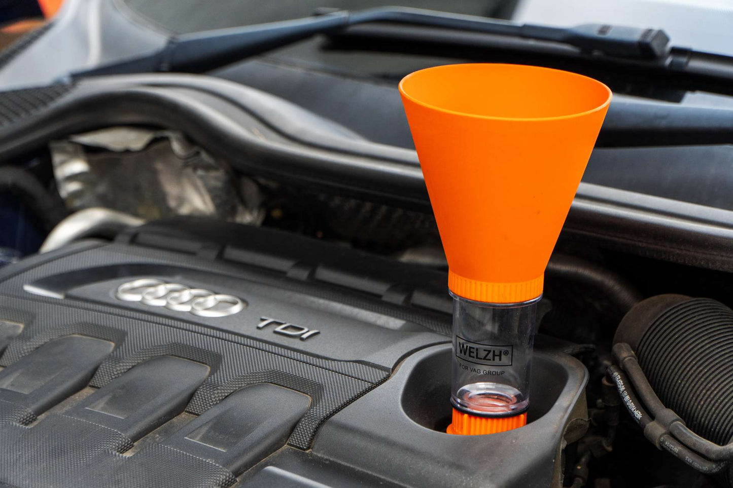 Slow Fill Oil Funnel Filling Device For VAG Group