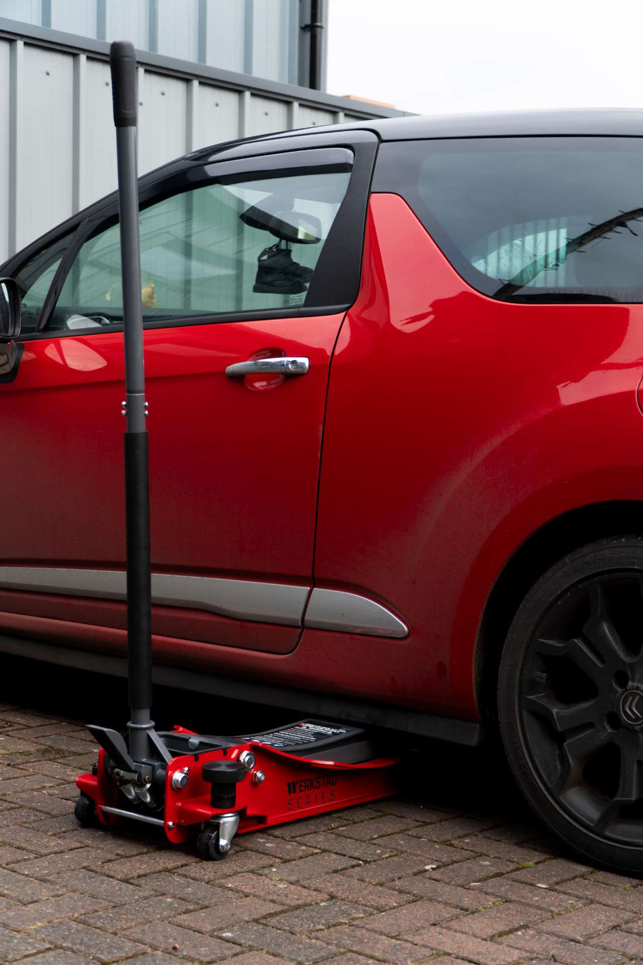 4.5 Ton Trolley Jack Extra Low Profile Quick Lift Action