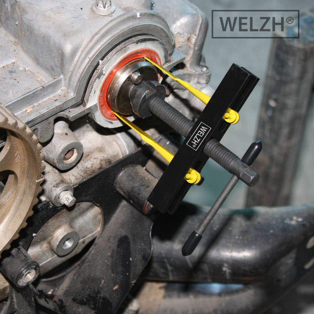 welzh werkzeug crankshaft and camshaft puller kit in action 