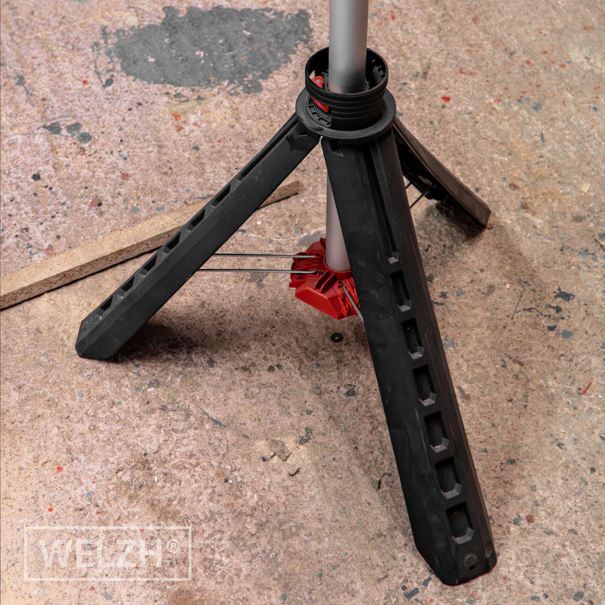 Rechargeable 6000 Lumen Adjustable Tripod Flood Light